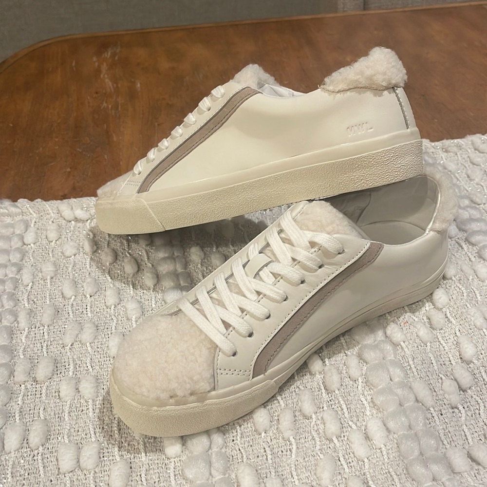 Madewell Sidewalk low-top sneakers in Sherpa leather and suede.  Never worn!!